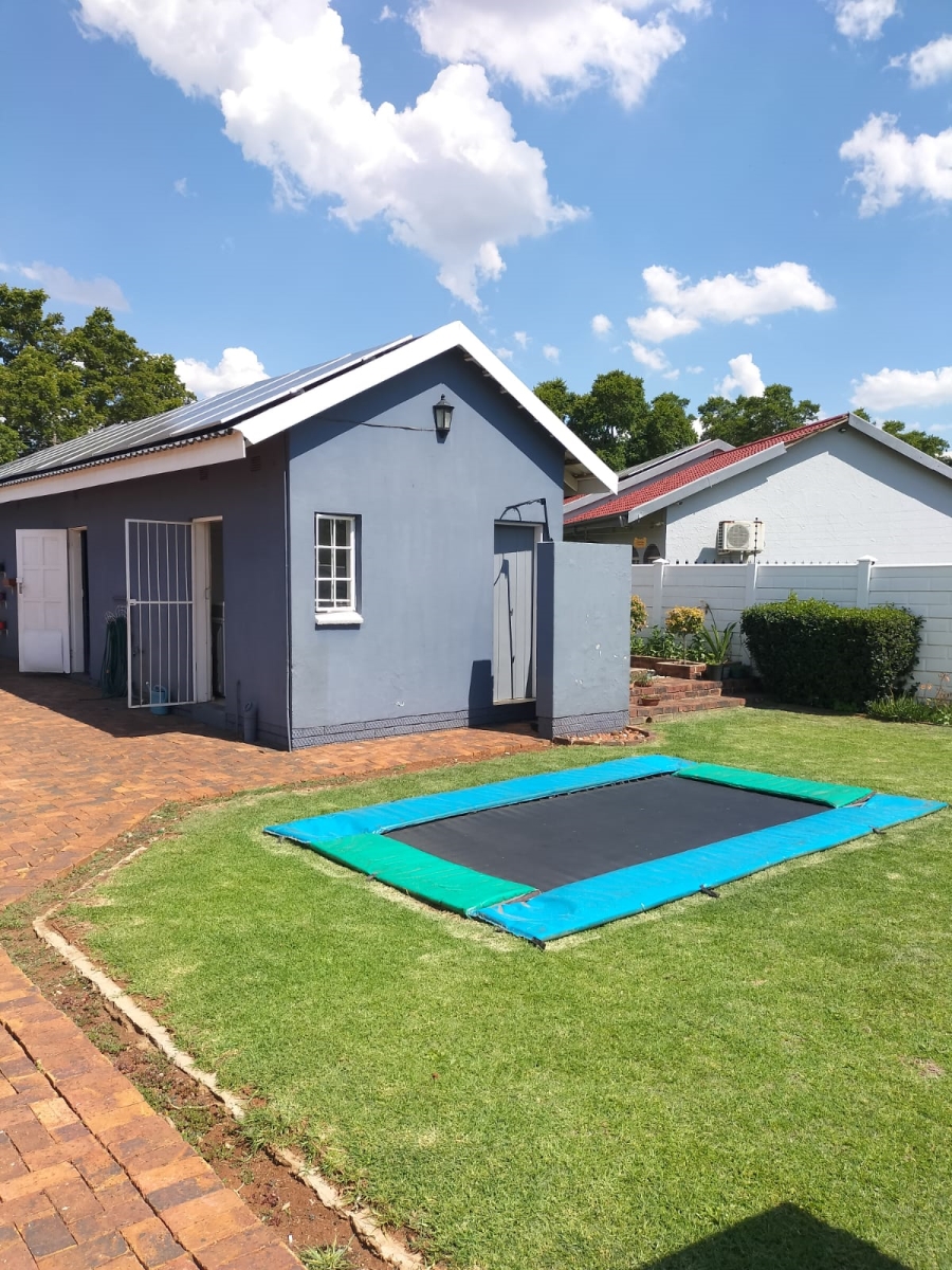 3 Bedroom Property for Sale in Golf Park Gauteng