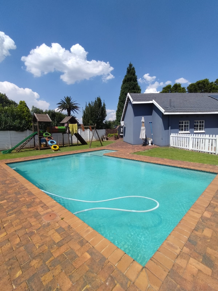 3 Bedroom Property for Sale in Golf Park Gauteng