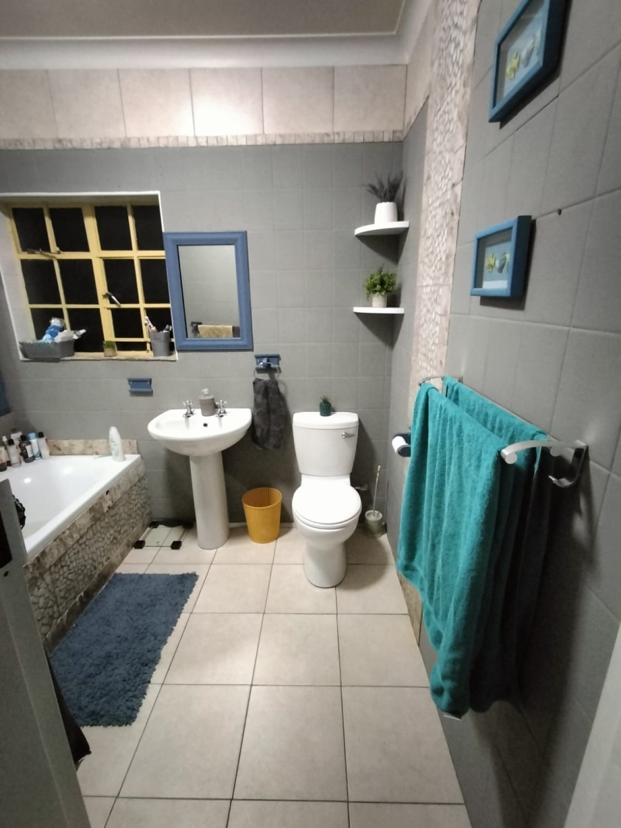 3 Bedroom Property for Sale in Golf Park Gauteng