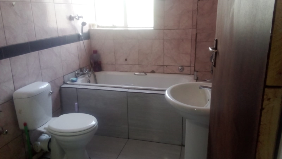 1 Bedroom Property for Sale in Vanderbijlpark CW 1 Gauteng