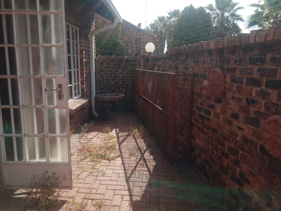 2 Bedroom Property for Sale in Arcon Park Gauteng
