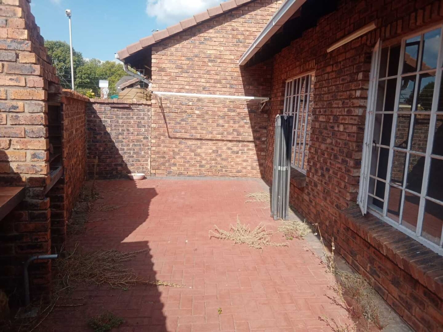 2 Bedroom Property for Sale in Arcon Park Gauteng