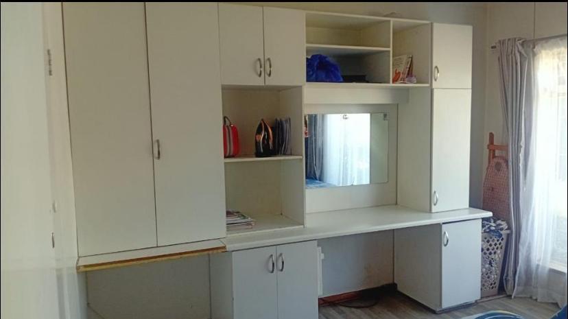 4 Bedroom Property for Sale in Three Rivers East Gauteng