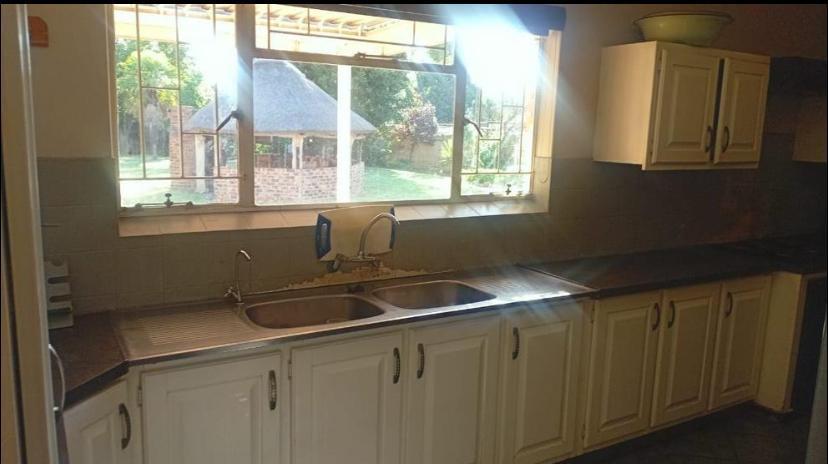 4 Bedroom Property for Sale in Three Rivers East Gauteng