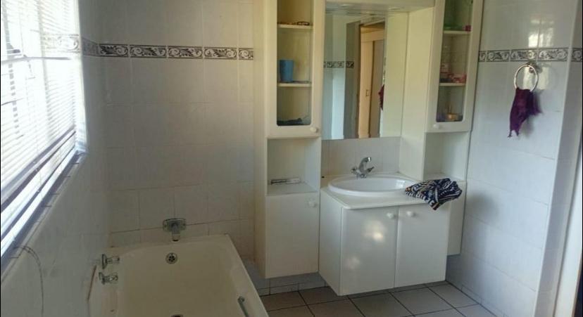 4 Bedroom Property for Sale in Three Rivers East Gauteng