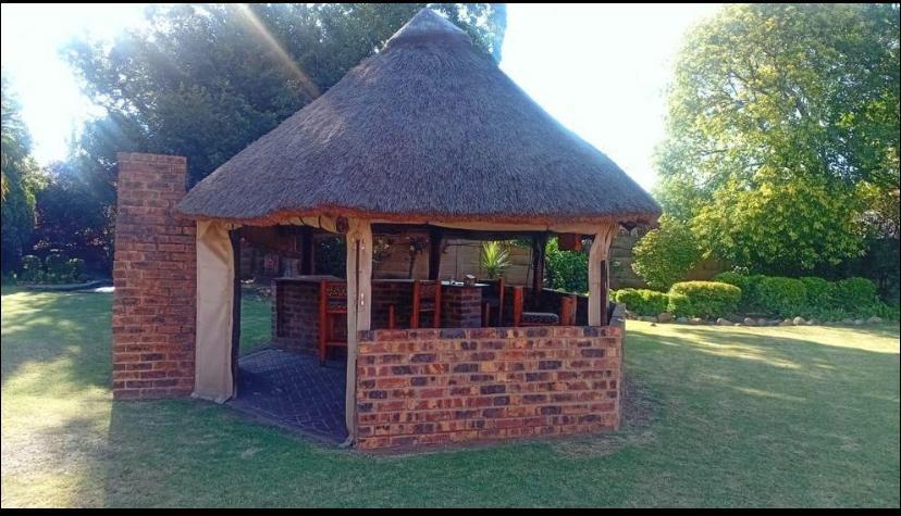 4 Bedroom Property for Sale in Three Rivers East Gauteng