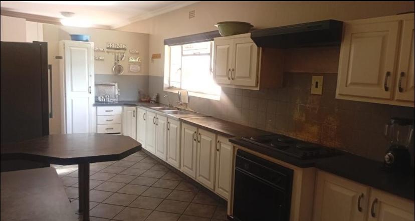 4 Bedroom Property for Sale in Three Rivers East Gauteng
