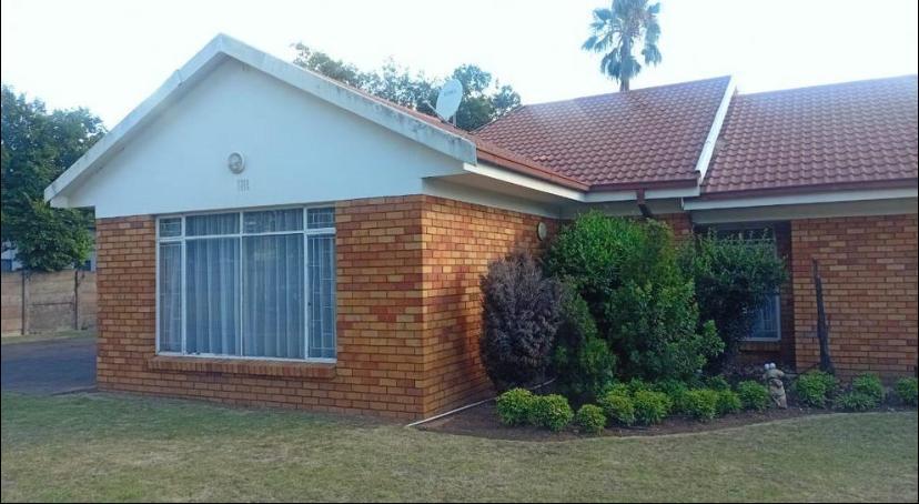 4 Bedroom Property for Sale in Three Rivers East Gauteng