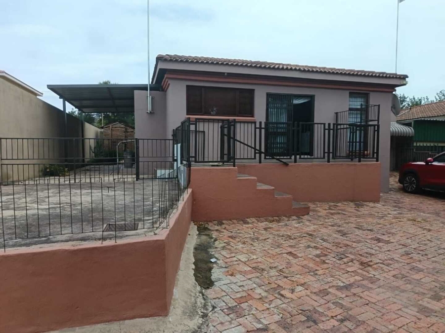 3 Bedroom Property for Sale in Vaaloewer Gauteng