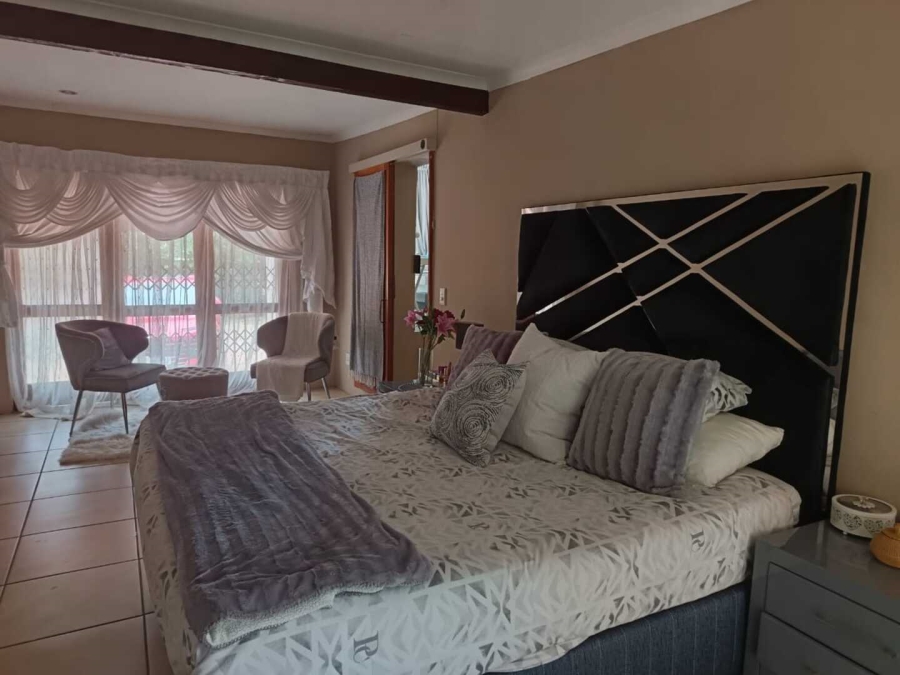 3 Bedroom Property for Sale in Vaaloewer Gauteng