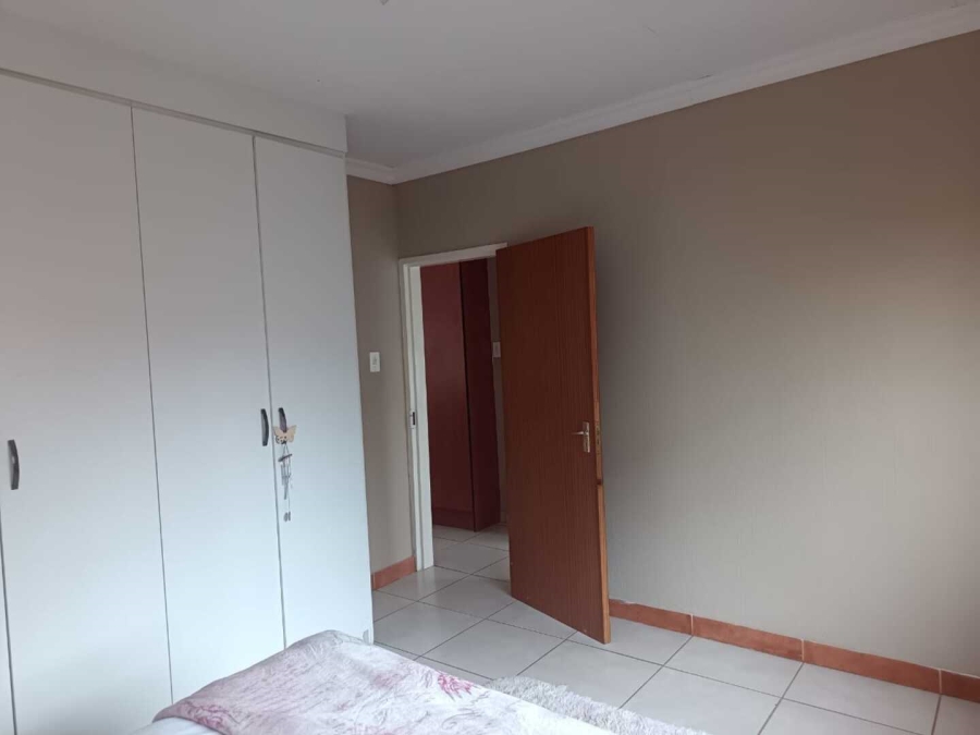 3 Bedroom Property for Sale in Vaaloewer Gauteng