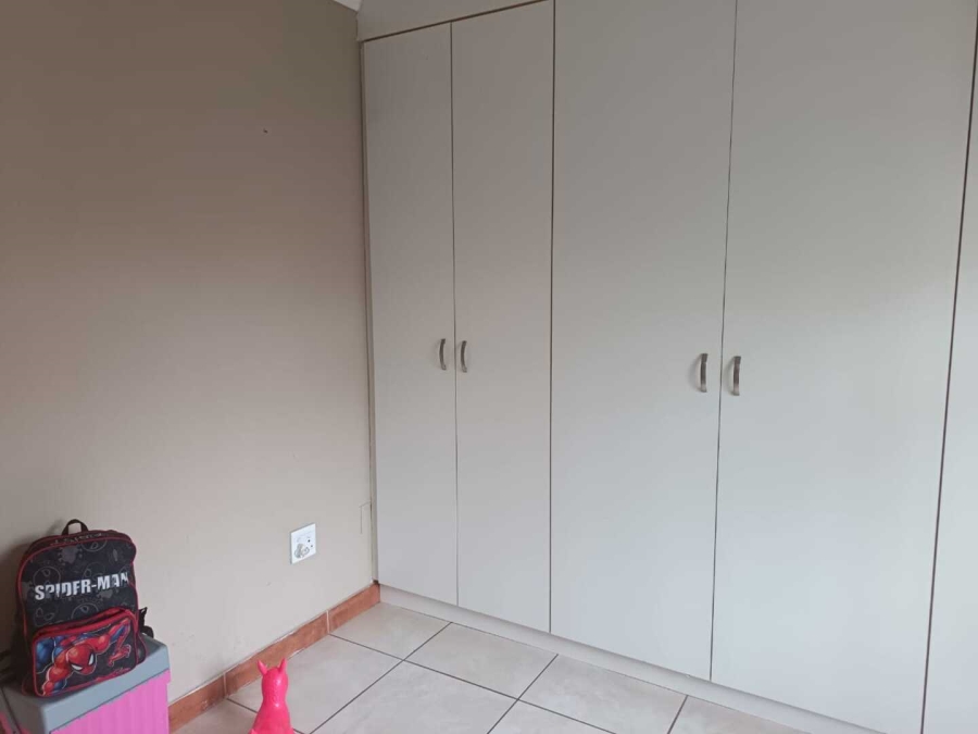 3 Bedroom Property for Sale in Vaaloewer Gauteng