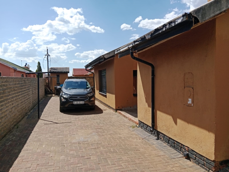 To Let 3 Bedroom Property for Rent in Sebokeng Zone 10 Gauteng