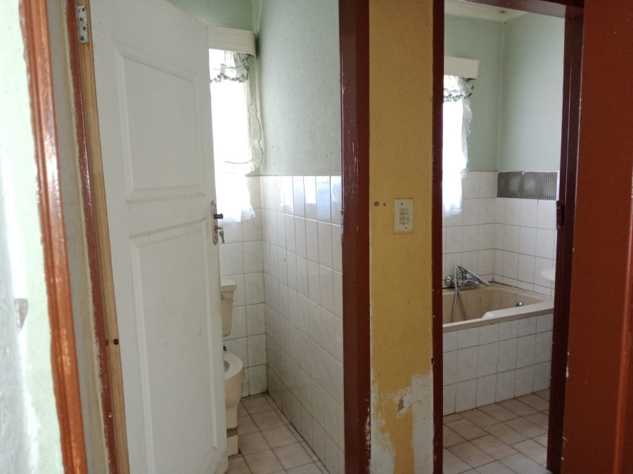 To Let 3 Bedroom Property for Rent in Sebokeng Zone 10 Gauteng