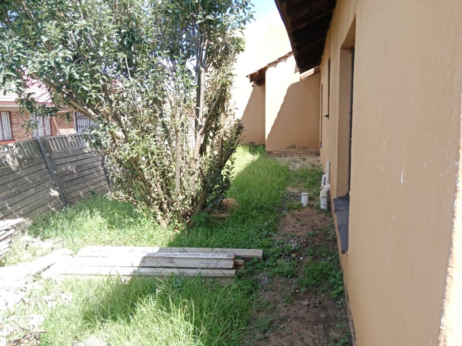 To Let 3 Bedroom Property for Rent in Sebokeng Zone 10 Gauteng