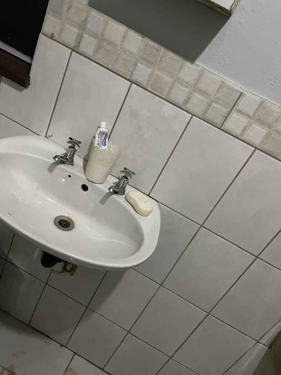 To Let 2 Bedroom Property for Rent in Unitas Park Gauteng