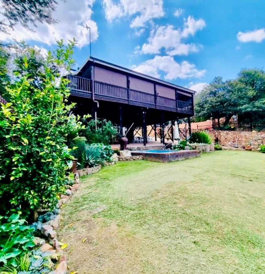 2 Bedroom Property for Sale in Vaaloewer Gauteng