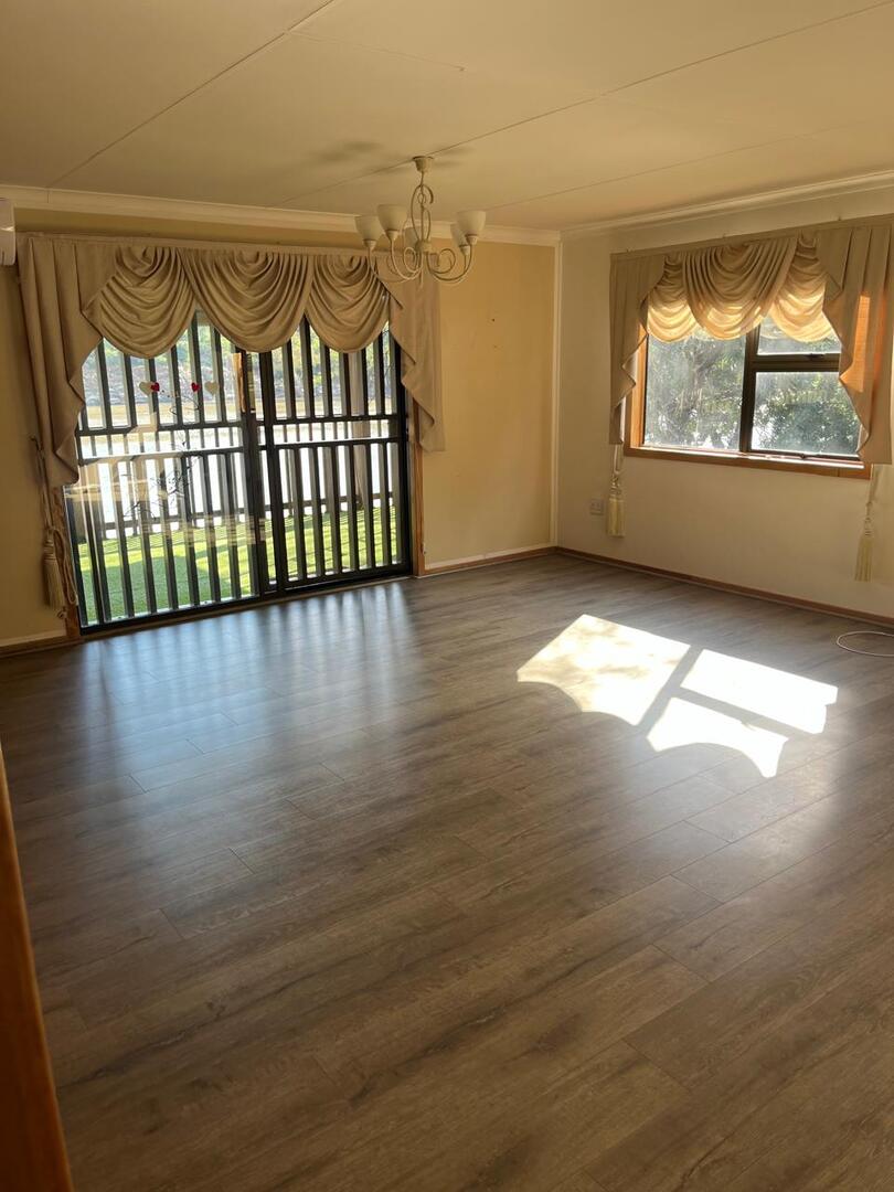 2 Bedroom Property for Sale in Vaaloewer Gauteng