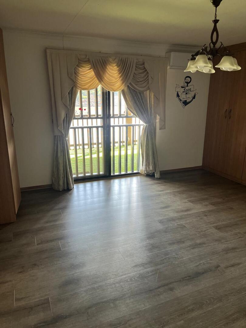 2 Bedroom Property for Sale in Vaaloewer Gauteng