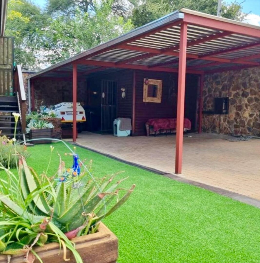 2 Bedroom Property for Sale in Vaaloewer Gauteng