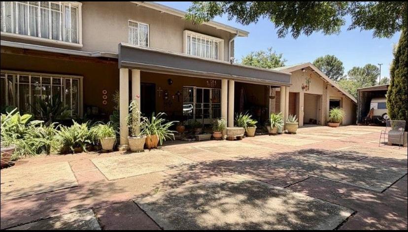4 Bedroom Property for Sale in Miravaal Gauteng
