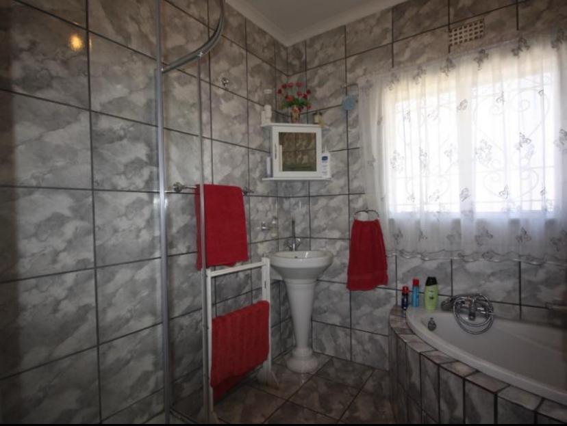4 Bedroom Property for Sale in Miravaal Gauteng