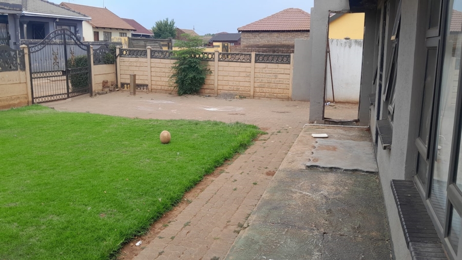 3 Bedroom Property for Sale in Sebokeng Zone 17 Gauteng
