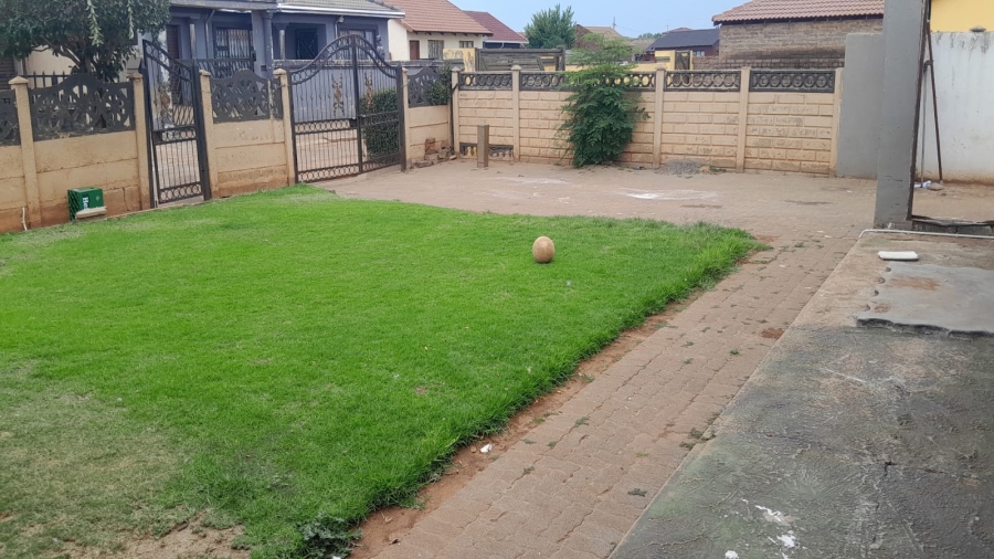 3 Bedroom Property for Sale in Sebokeng Zone 17 Gauteng