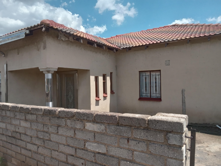 2 Bedroom Property for Sale in Bophelong Gauteng