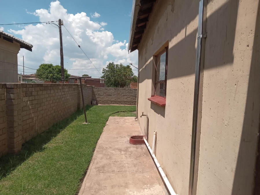 2 Bedroom Property for Sale in Bophelong Gauteng