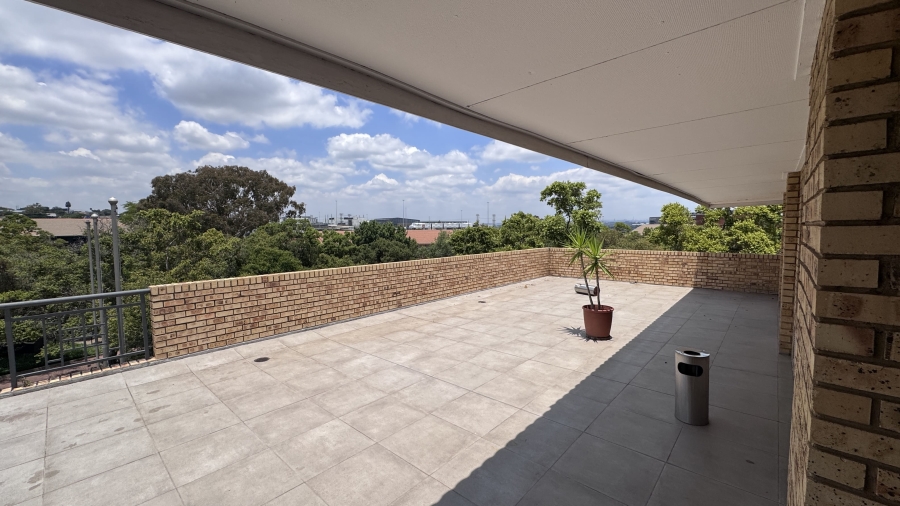 To Let commercial Property for Rent in Vorna Valley Gauteng