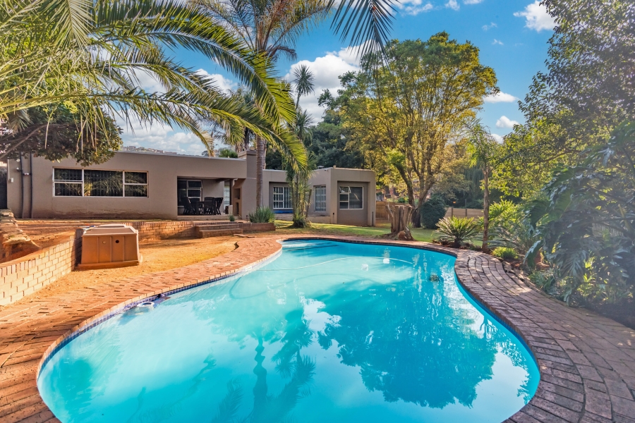 4 Bedroom Property for Sale in Helderkruin Gauteng