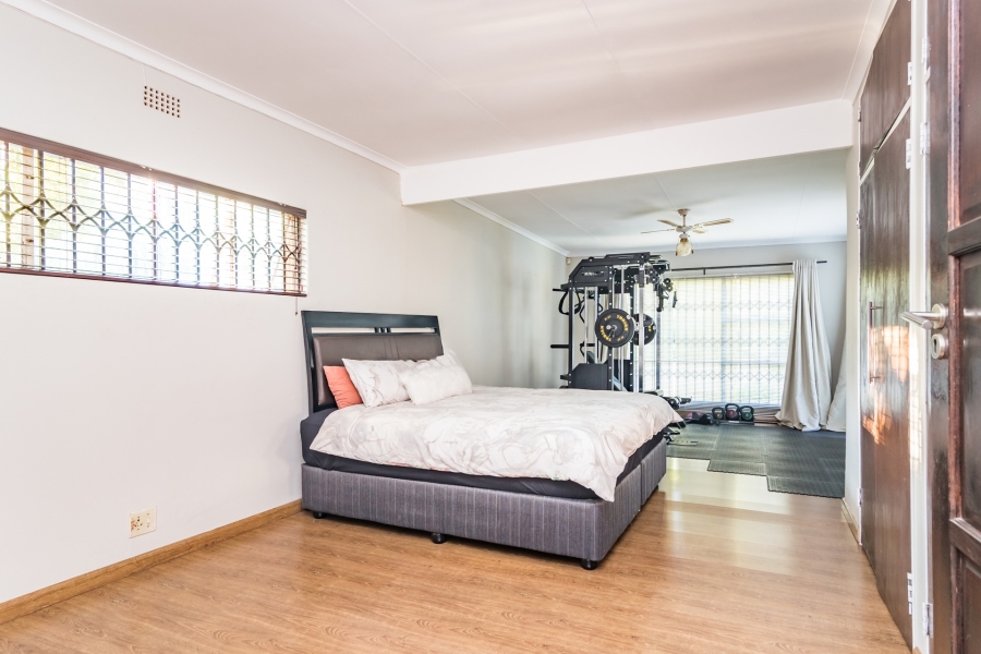 4 Bedroom Property for Sale in Helderkruin Gauteng