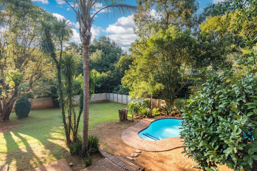 4 Bedroom Property for Sale in Helderkruin Gauteng