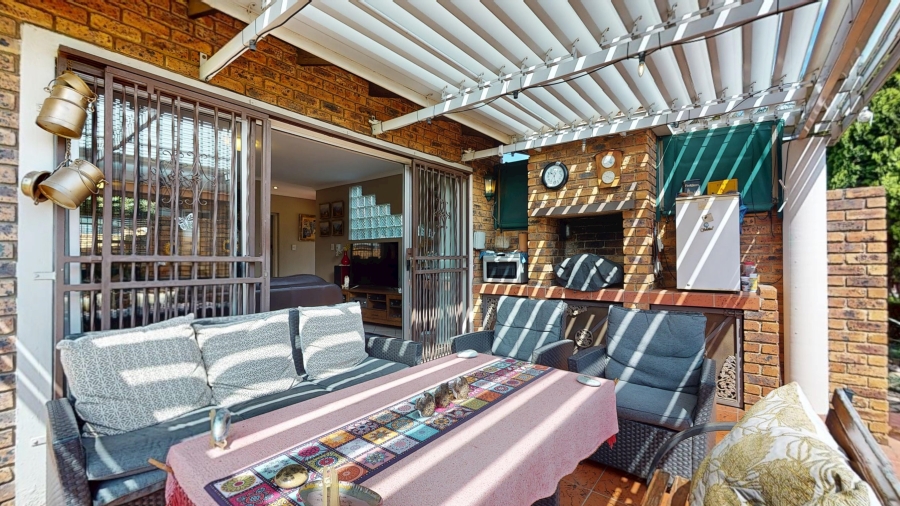 3 Bedroom Property for Sale in Beyers Park Gauteng