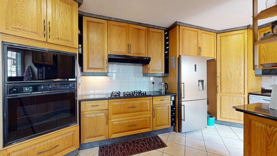 3 Bedroom Property for Sale in Beyers Park Gauteng