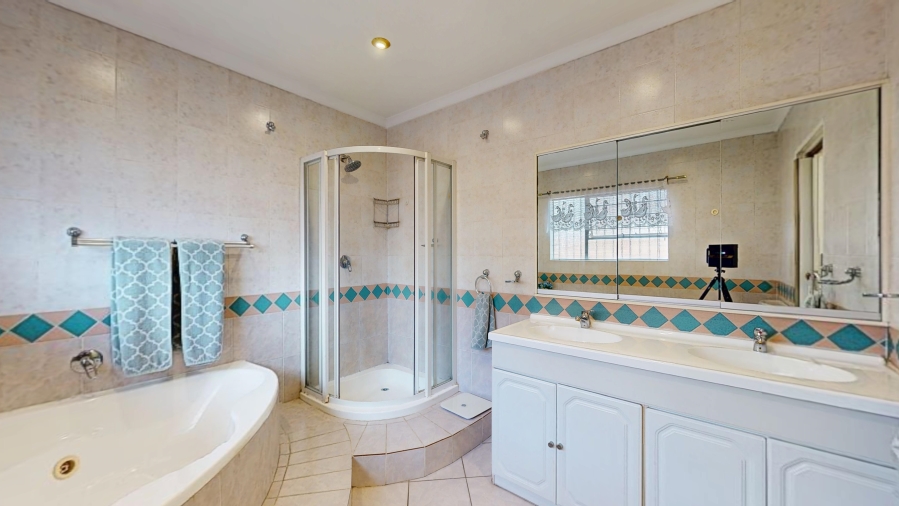 3 Bedroom Property for Sale in Beyers Park Gauteng