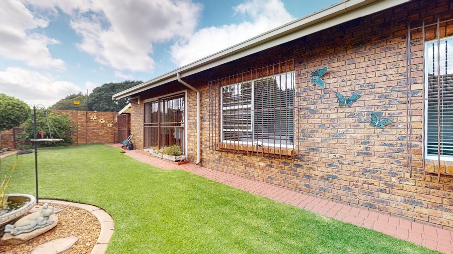 3 Bedroom Property for Sale in Beyers Park Gauteng