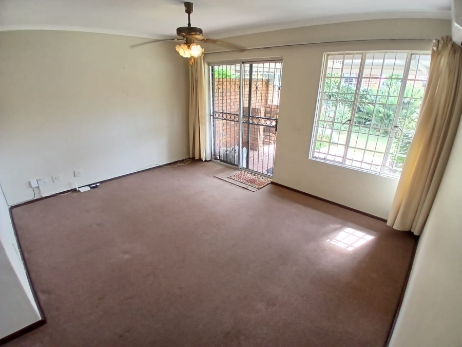 To Let 3 Bedroom Property for Rent in Garsfontein Gauteng