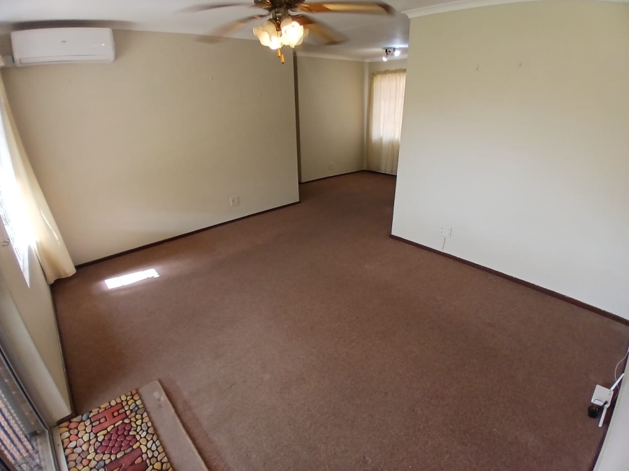 To Let 3 Bedroom Property for Rent in Garsfontein Gauteng