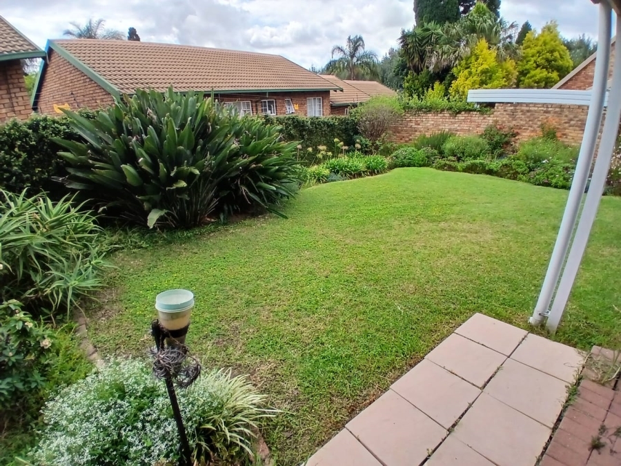 To Let 3 Bedroom Property for Rent in Garsfontein Gauteng