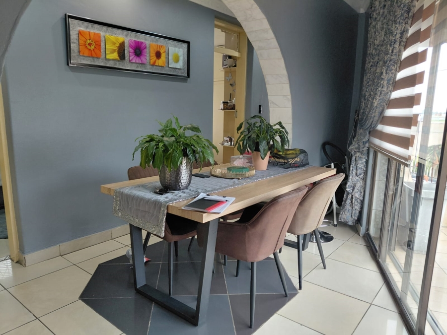 7 Bedroom Property for Sale in Actonville Gauteng