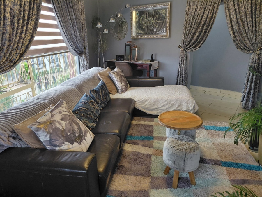 7 Bedroom Property for Sale in Actonville Gauteng