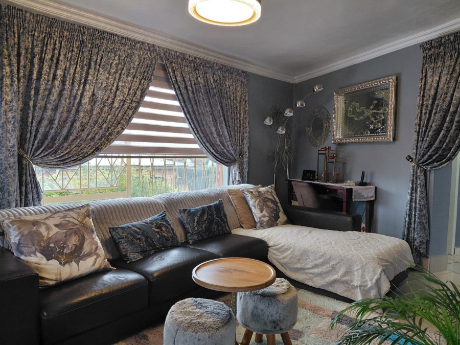 7 Bedroom Property for Sale in Actonville Gauteng