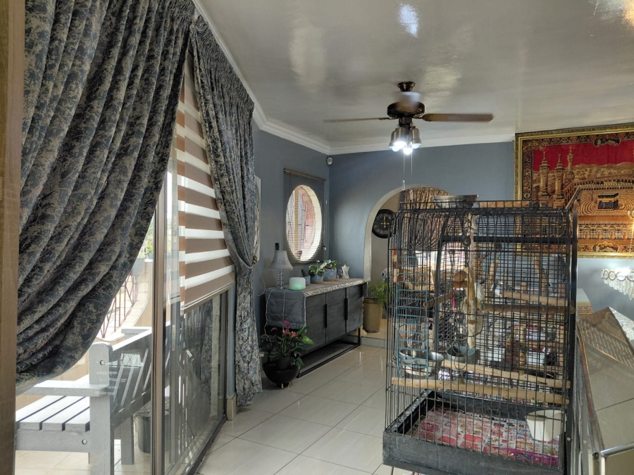 7 Bedroom Property for Sale in Actonville Gauteng