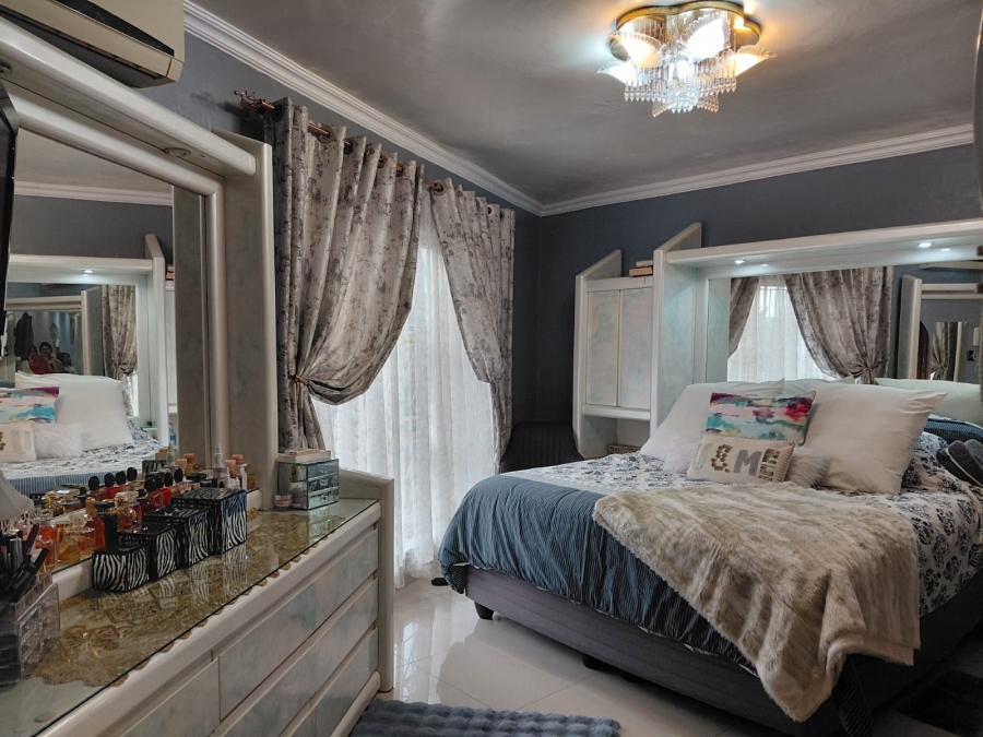 7 Bedroom Property for Sale in Actonville Gauteng