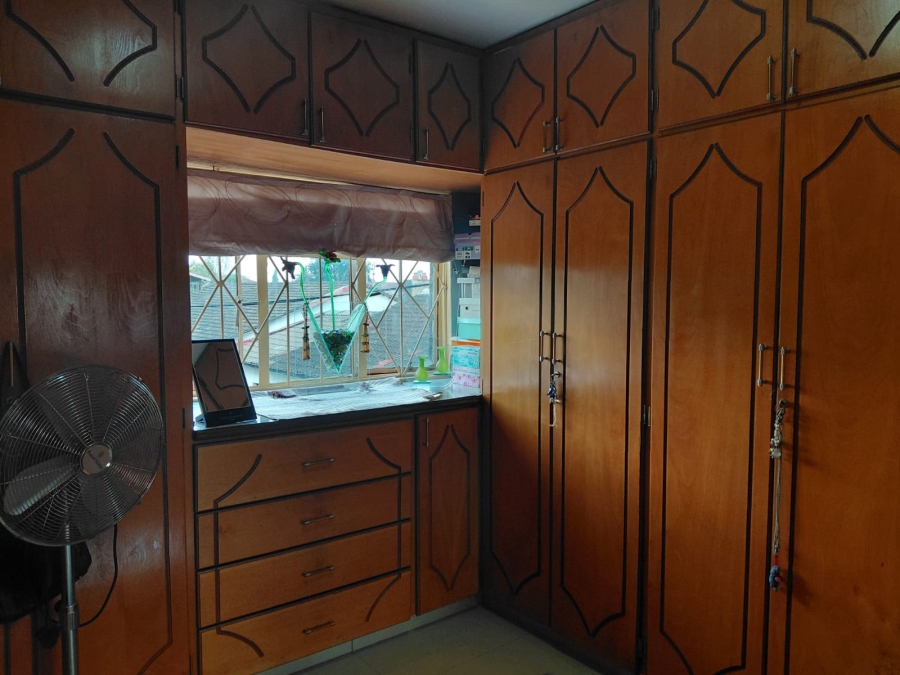 7 Bedroom Property for Sale in Actonville Gauteng