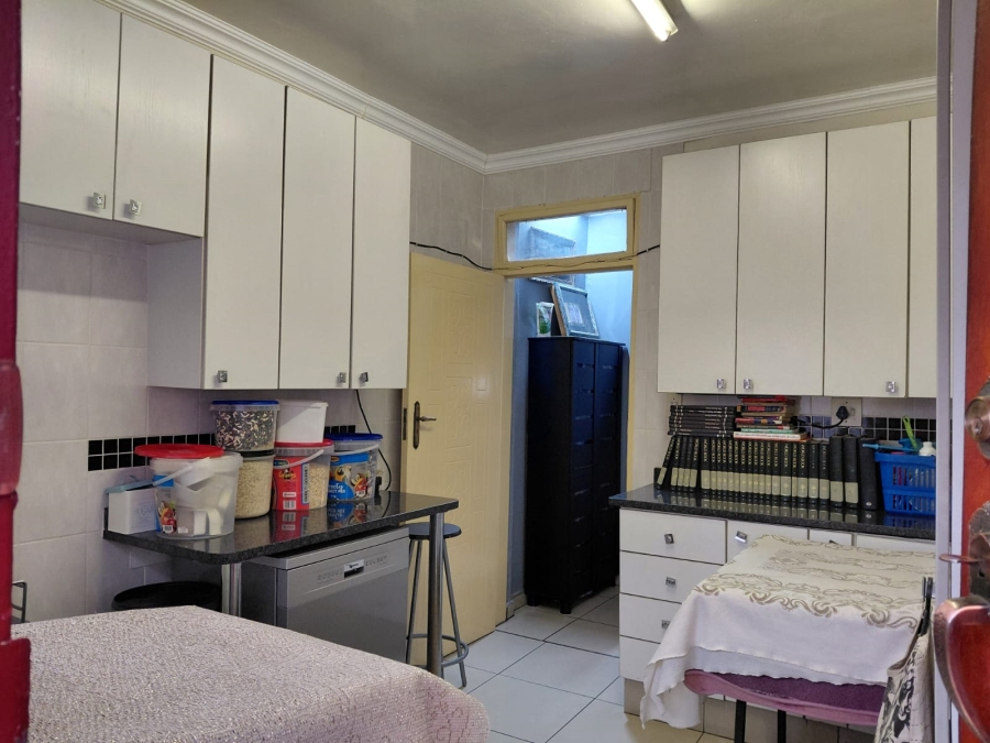 7 Bedroom Property for Sale in Actonville Gauteng