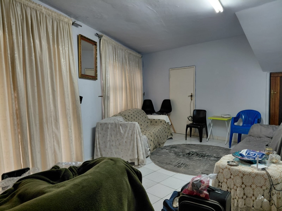 7 Bedroom Property for Sale in Actonville Gauteng