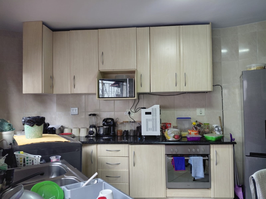 7 Bedroom Property for Sale in Actonville Gauteng